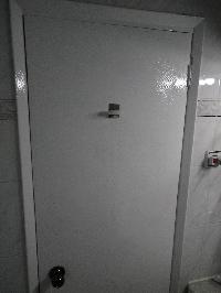 BathroomDoor-2016-05-08-After.jpg