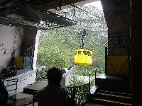 Montserrat-CableCar-2013-05-19-e.jpg