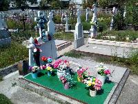 Romania-Fieni-Cemetery-2019-08-23-f.jpg