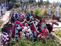 Romania-Fieni-Cemetery-2019-08-23-g.jpg