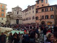 Rome-TreviFountainArea-2019-05-18-e.jpg